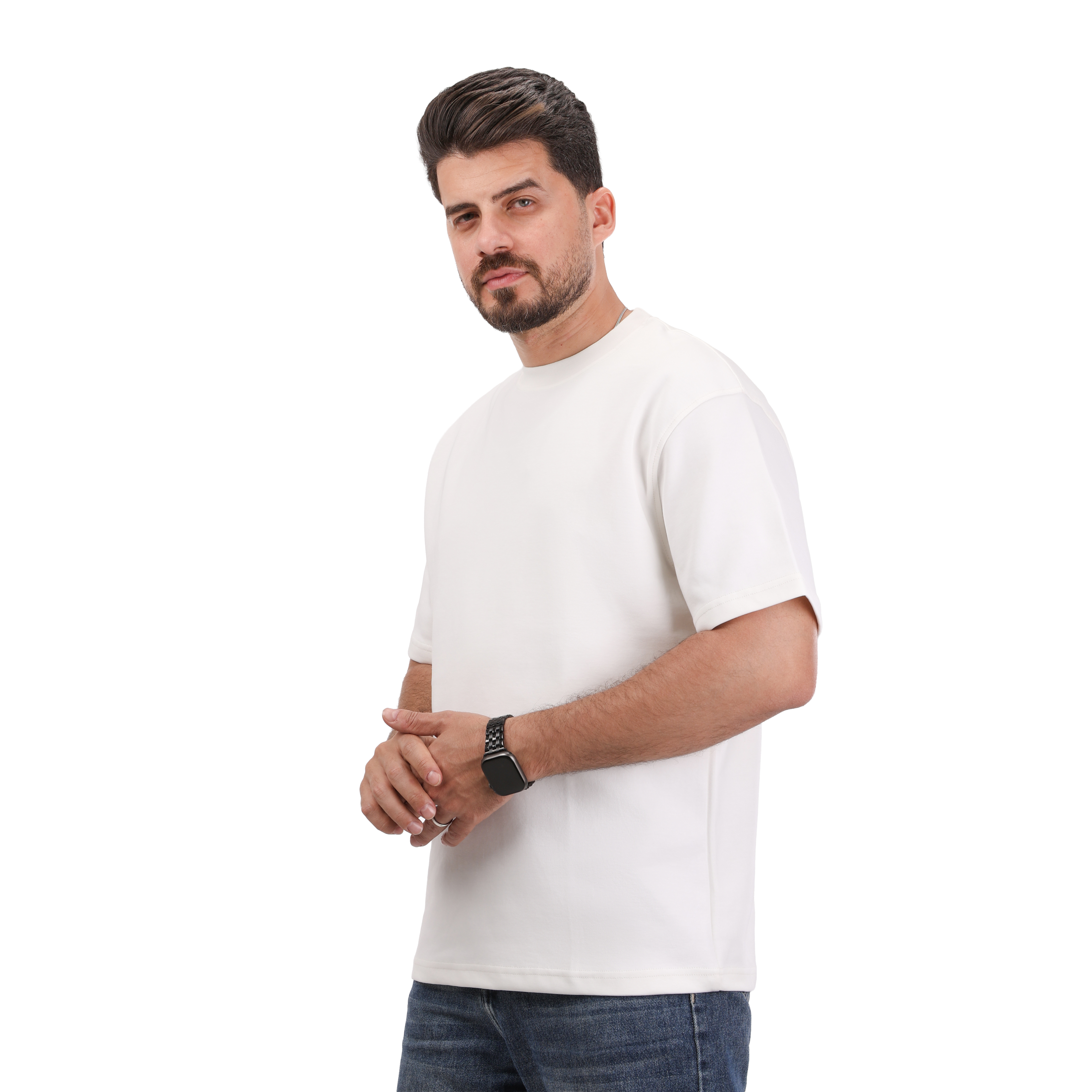 How to Style Oversized T-Shirts