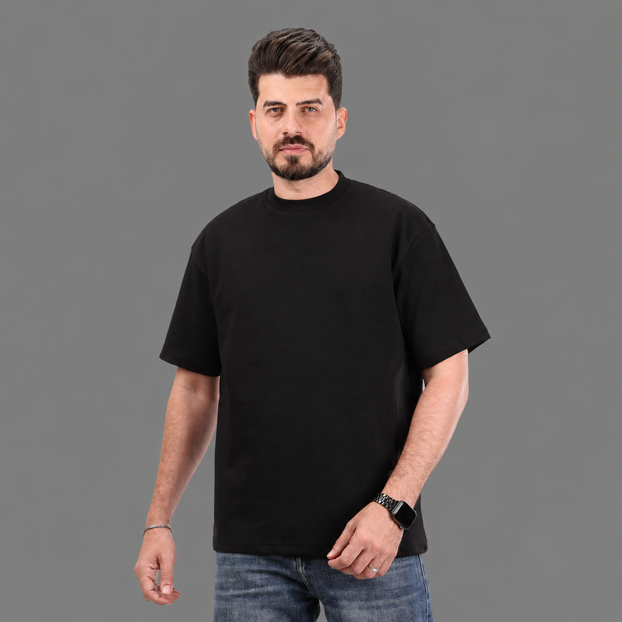 YA Signature Tee – Black Edition - الصورة 2
